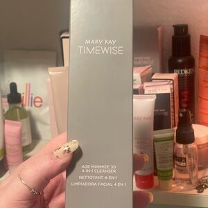 Mary Kay Age Minimize 3D Cleanser - Pink and Gray